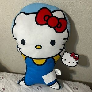 Hello kitty pillow plushie🎀
